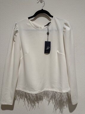 Adrianna Papell Ivory Feather-Hem Long Sleeve Top